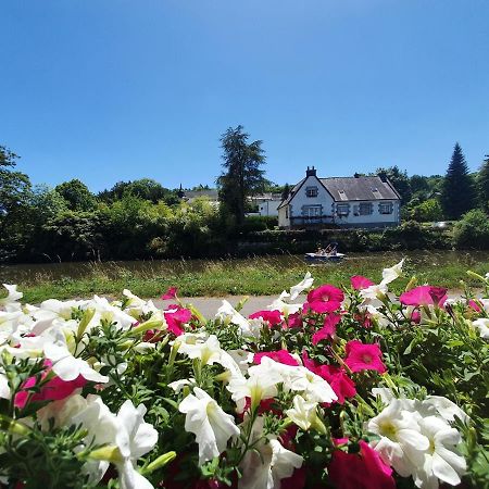 Aux Lits Du Canal Bed & Breakfast Josselin Dış mekan fotoğraf